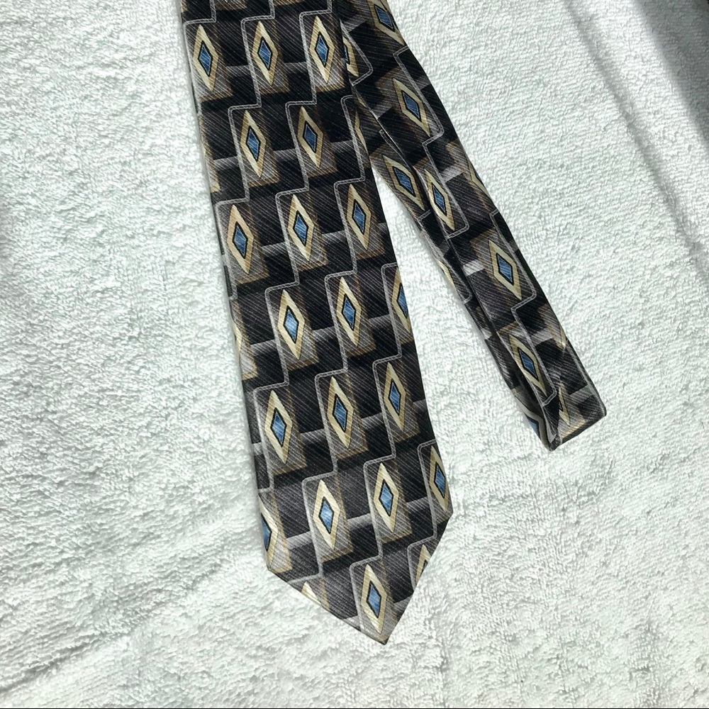 Class Club Tie - Picture 3 of 6